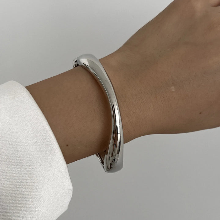 DIEZI™ - 3-STYLE STATEMENT METAL BANGLES